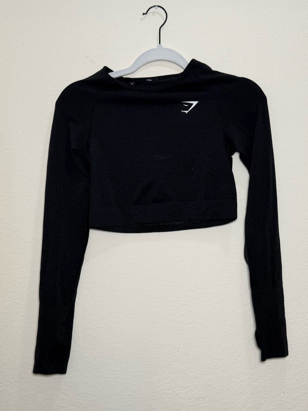 Gymshark Black Cropped Long Sleeve Athletic Top Small